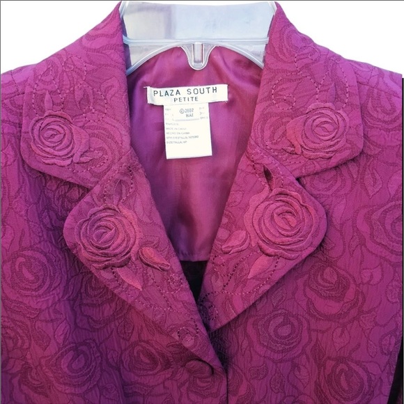 Two piece suit - Picture 2 of 6